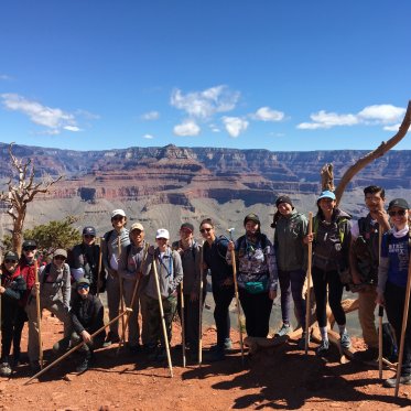 EES Students on the precipice of the Grand Canyon