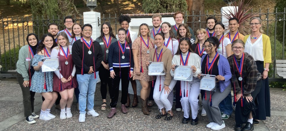 Honors graduates with Honors Medallions and certificates